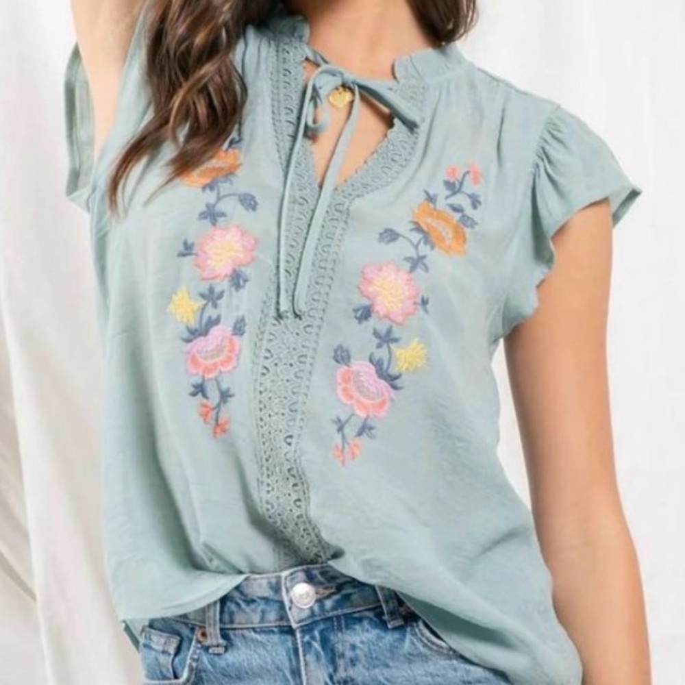 Blu Pepper Sage Green Floral Embroidered Flutter Sleeve Boho Blouse CR2084 L